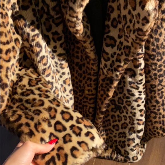 Warmest fake fur coat - Picture 3 of 3